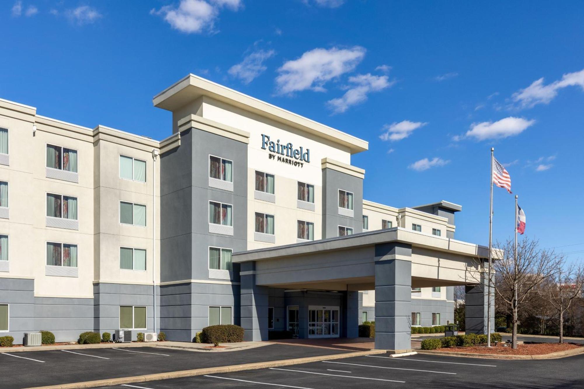 Fairfield Inn & Suites By Marriott Smithfield Exterior photo